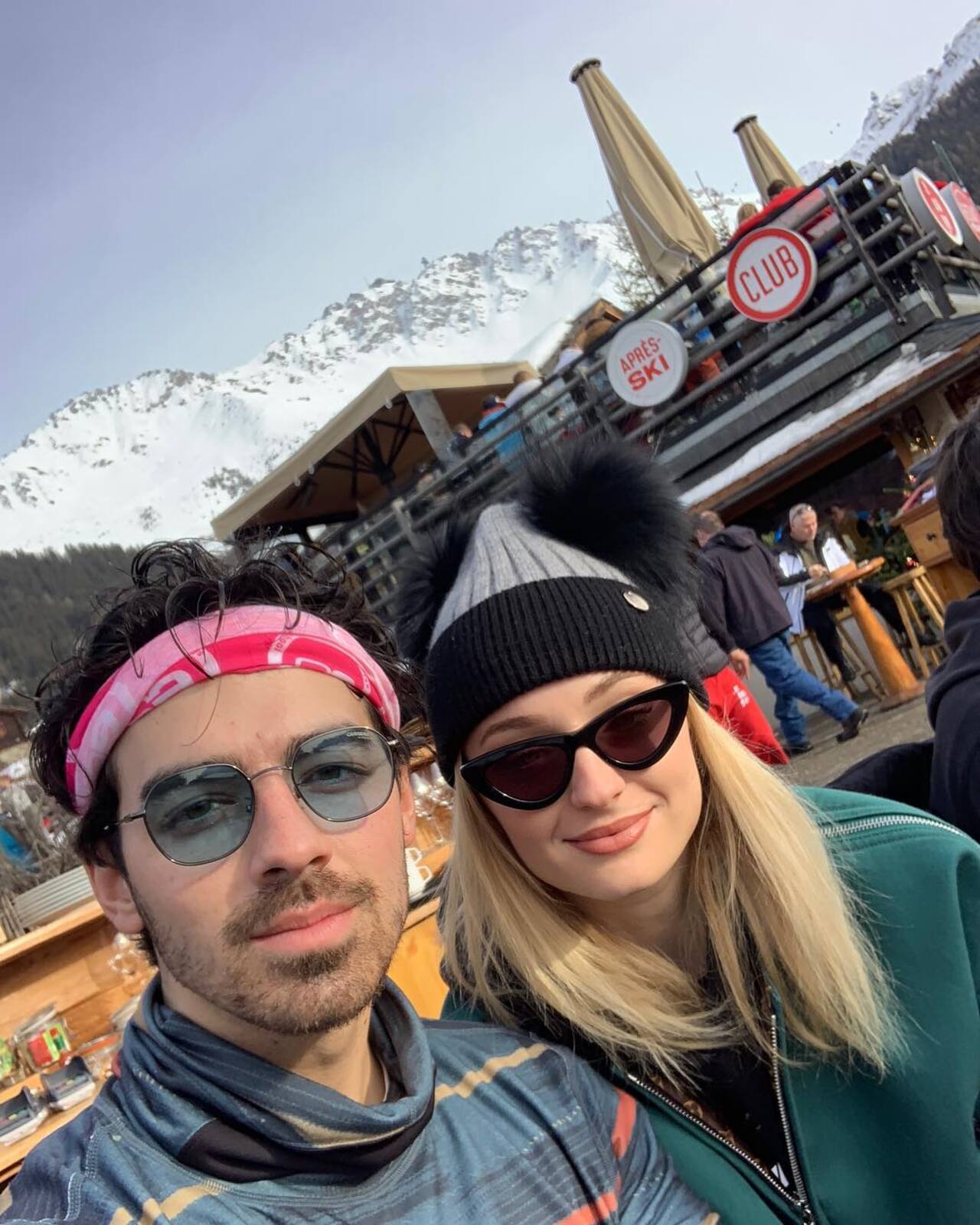 In 2017, Sophie spoke about her relationship in an interview with the Sunday Times. She said, "I`m in a relationship, but it`s a very private relationship. I very much isolated myself for a while and forgot what was fun. Going out with friends, going out to eat, not really having a care. And people I`ve met recently in my life have drawn me out of that. It really helps you own those insecurities. The things I tortured myself about before, I can forget about."